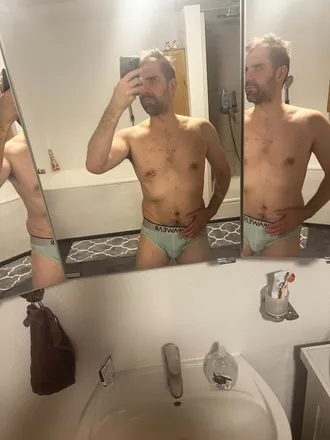 OnlyFans cuenta naked_thrill header 2