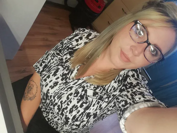 OnlyFans cuenta xoxocavdmerw header 2