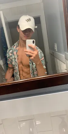 OnlyFans cuenta logangareer header 2