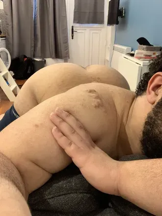 OnlyFans cuenta bttmbitchnyc header 2