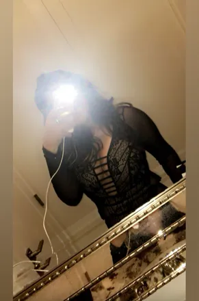 OnlyFans cuenta moneymami header 2