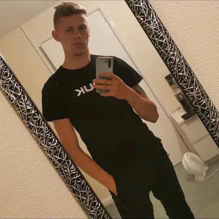 OnlyFans cuenta bentley77 header 2