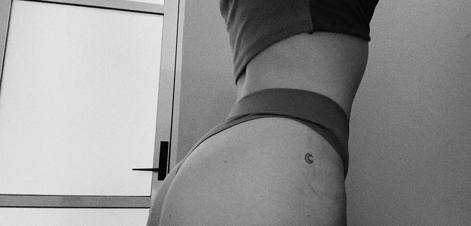 OnlyFans cuenta frosttstella22 header 2