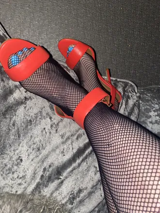 OnlyFans cuenta feetfuckfriends avatar 1