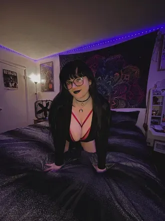 OnlyFans cuenta cherryxxariesfree avatar 1