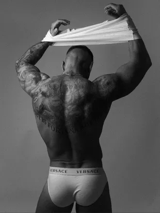 OnlyFans cuenta yourhotrussel header 2