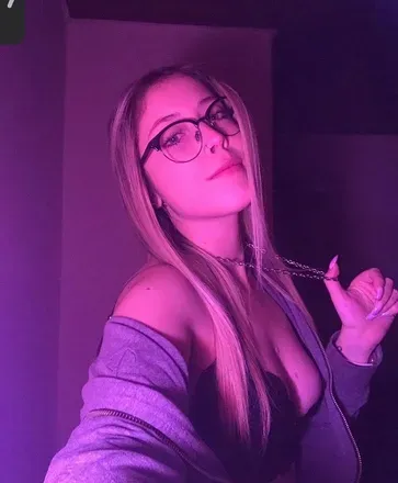 OnlyFans account  baddgirl00 avatar 1