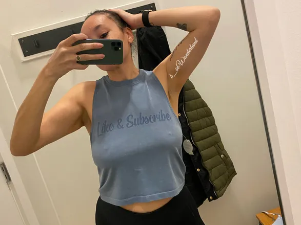 OnlyFans cuenta b_inwonderland header 2