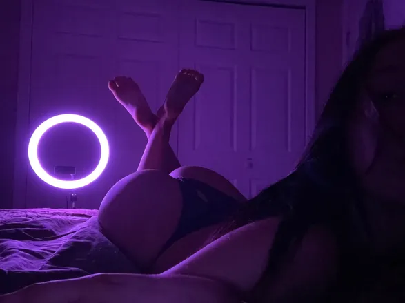 OnlyFans cuenta hlybrndt header 2