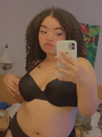 OnlyFans account  puffyinnit avatar 1