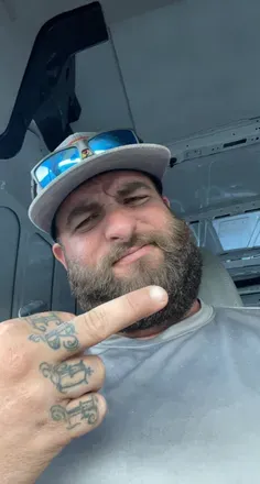 OnlyFans cuenta tattoeddadbod avatar 1