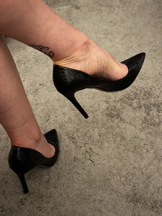 OnlyFans cuenta allabouttheheels12 header 2
