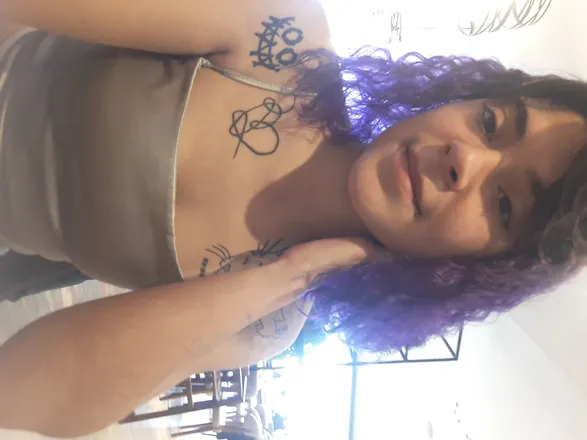 OnlyFans cuenta agussbabygirl header 2