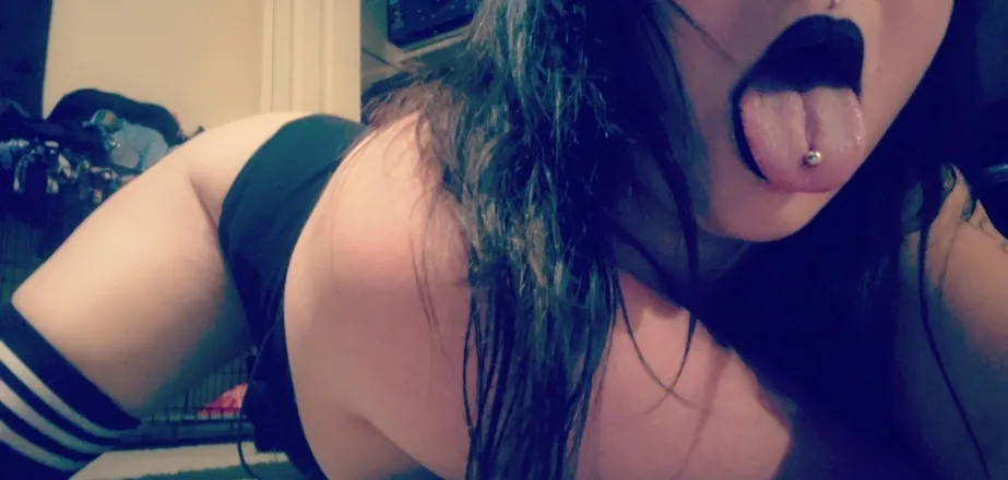 OnlyFans cuenta msdoomandgloom header 2