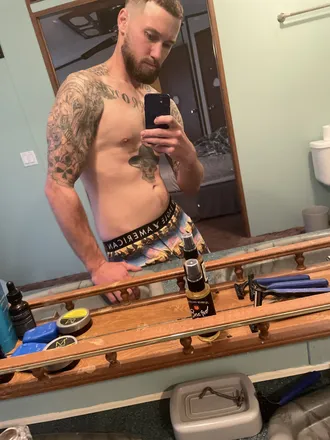 OnlyFans account  ethansworld05 header 2