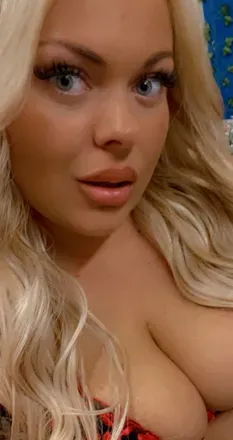 OnlyFans cuenta brattybitchxo33 avatar 1