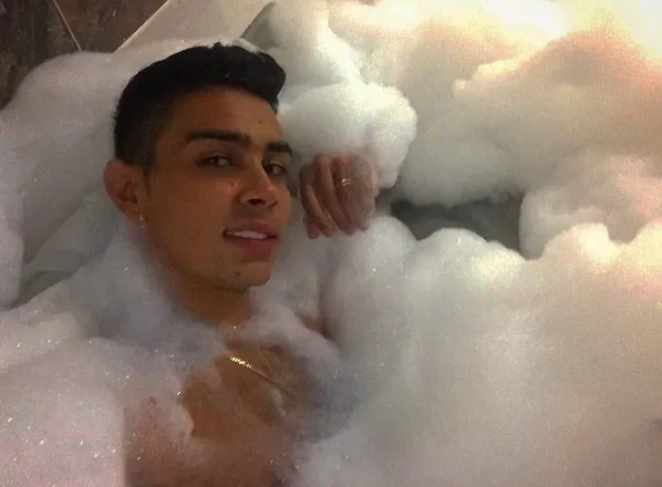 OnlyFans cuenta alejandro2509 header 2