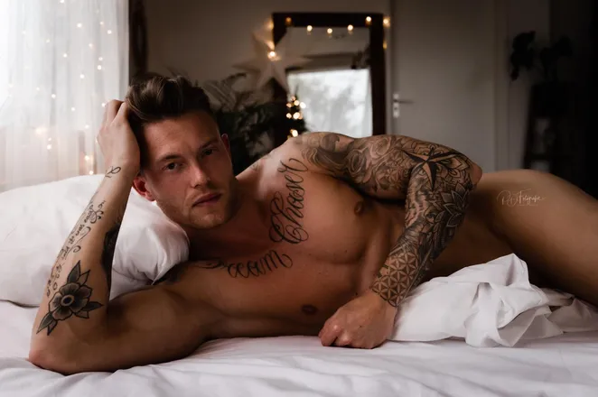 OnlyFans cuenta mike_tattoo header 2