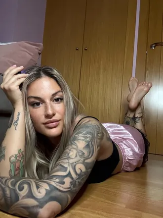 OnlyFans cuenta babyloveee28 header 2
