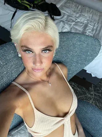 OnlyFans account  maaaaison avatar 1