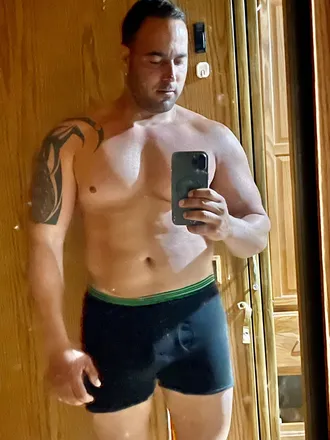 OnlyFans cuenta u230656735 header 2