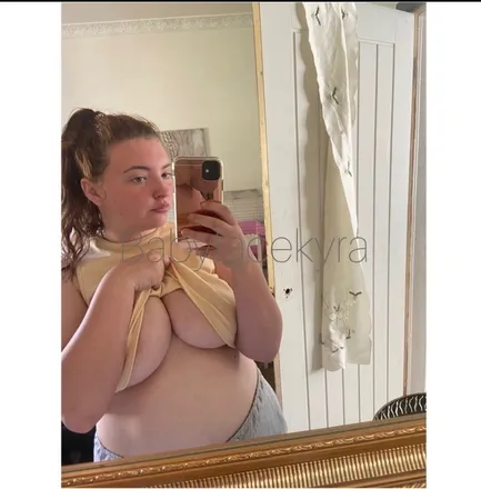 OnlyFans account  babyfacekyra header 2