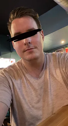OnlyFans cuenta shyguydadbod header 2