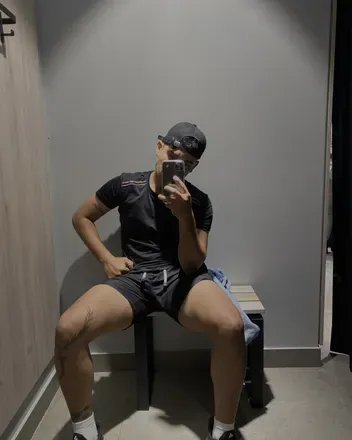 OnlyFans cuenta adrian2406 avatar 1