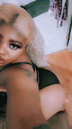OnlyFans cuenta honeykisses25 header 2
