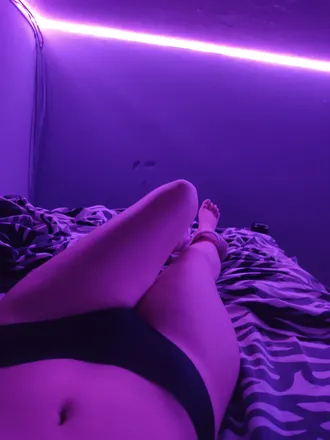 OnlyFans cuenta lunafeet001 header 1