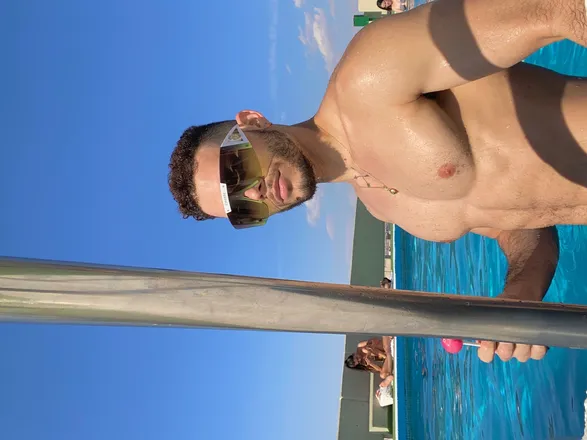 OnlyFans cuenta adoniscs header 2