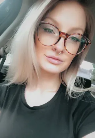 OnlyFans cuenta porcelainpeachy avatar 1