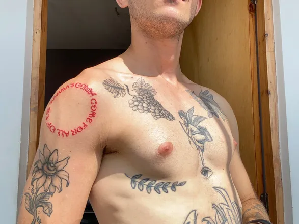 OnlyFans account  perseuj header 2