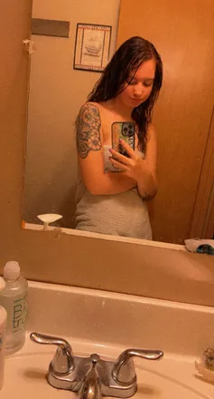 OnlyFans cuenta powerstrokegirl6.4 header 2