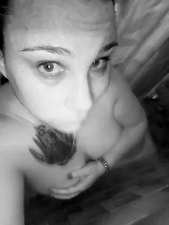 OnlyFans cuenta jaeleigh123 header 2