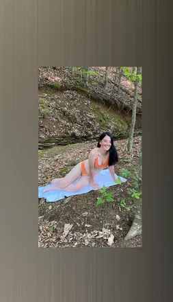 OnlyFans cuenta toplesshottie header 2
