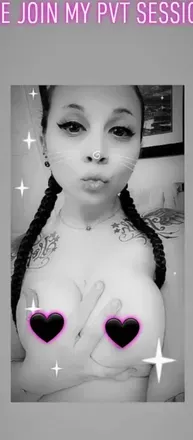 OnlyFans cuenta gothixkdoll_xoxo avatar 1