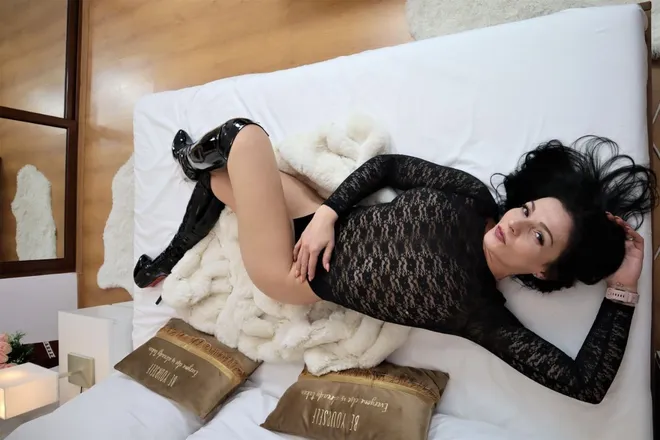 OnlyFans cuenta rebeccakarma header 2