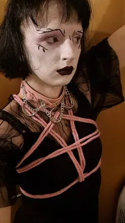 OnlyFans cuenta evie.the.enby avatar 1