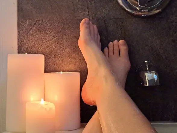 OnlyFans account  hiarch-footfemme avatar 1