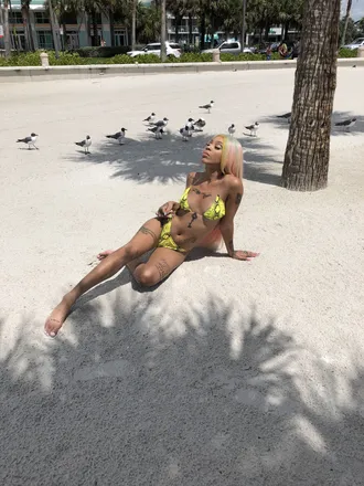 OnlyFans cuenta nooniesworld header 2