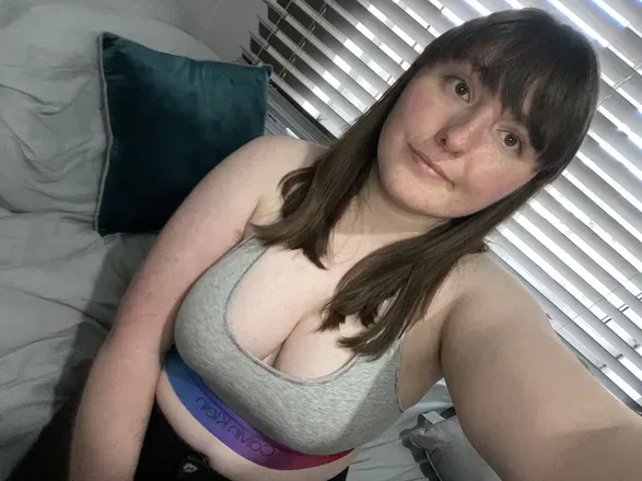 OnlyFans account  caroline_annxx avatar 1