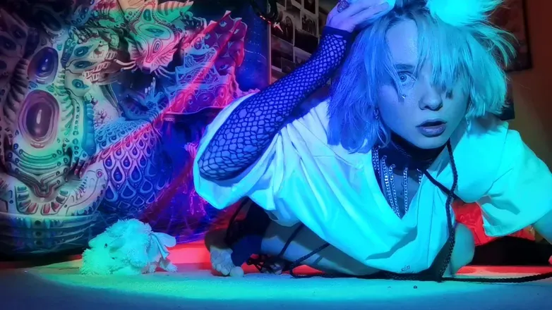 OnlyFans cuenta alienpriestess header 2