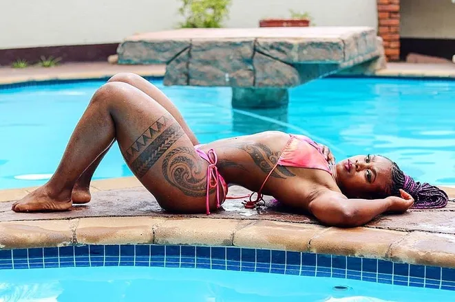 OnlyFans cuenta freaky_ely_0fficial header 2