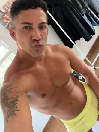 OnlyFans cuenta francisariel89 header 2