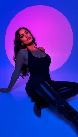 OnlyFans account  omgsofia header 2
