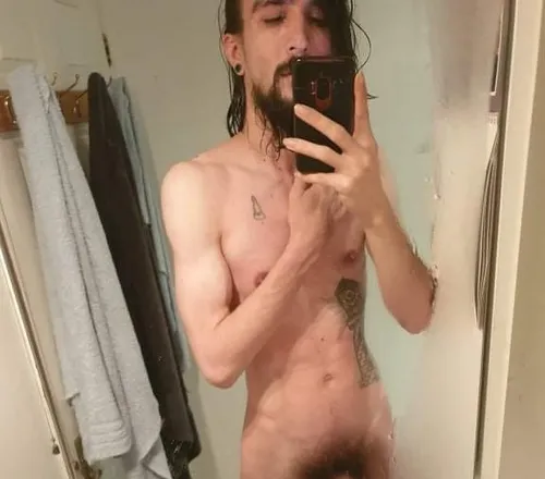 OnlyFans account  long.haired.adonis header 2