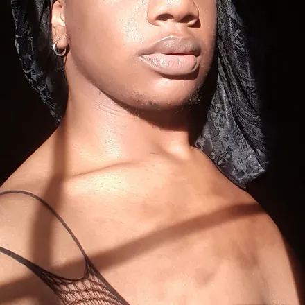 OnlyFans cuenta melanatedcheeks header 2