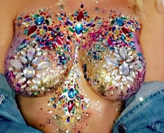 OnlyFans cuenta hippieenikkii header 2