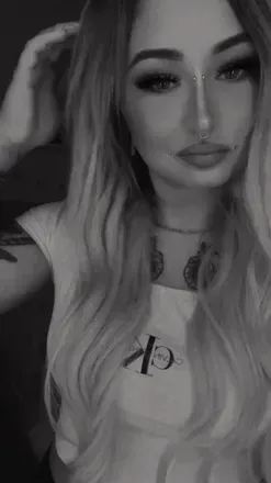OnlyFans account  marlasinger96 avatar 1